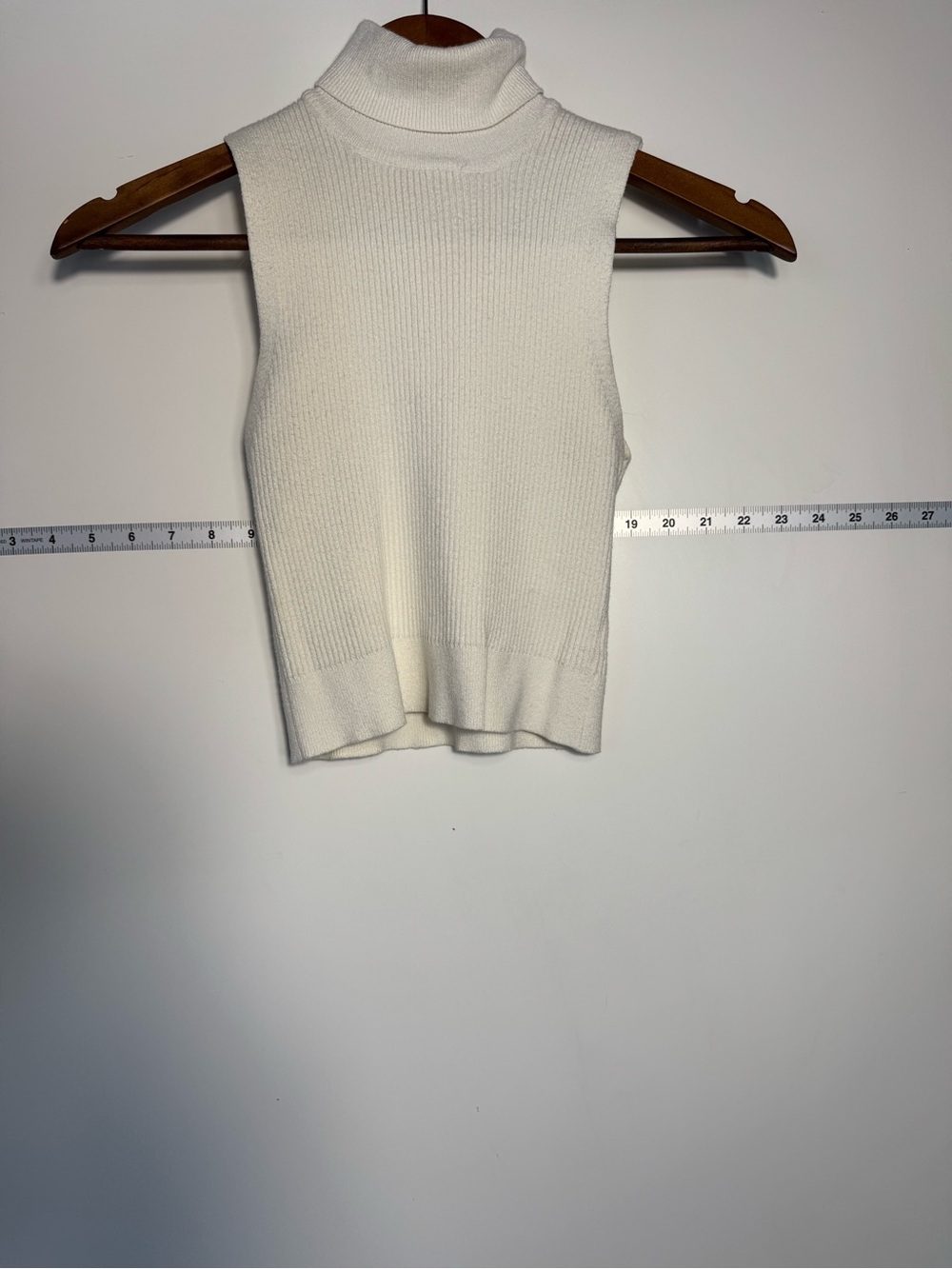 Forever 21 Cream Ribbed Sleeveless Turtleneck Top Size S
